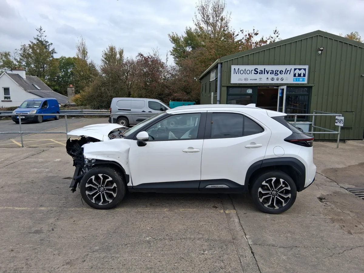 2022 TOYOTA YARIS CROSS 1.5L Hybrid - Image 1