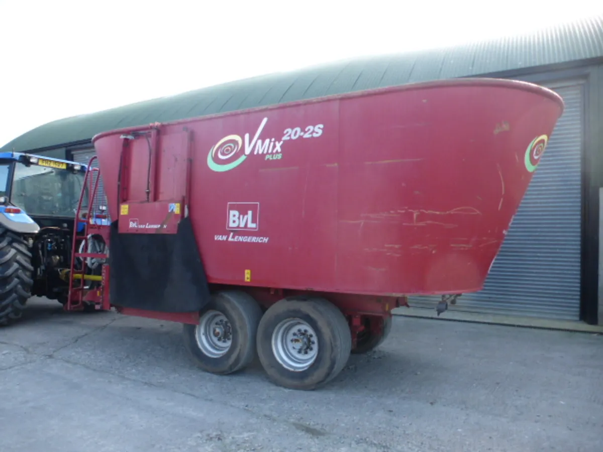 BVL Twin auger Feeder - Image 1