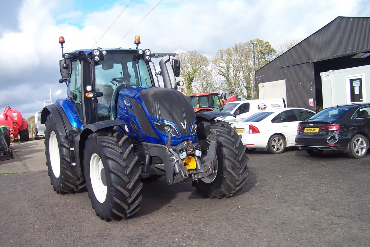 2019 Valtra T174V - Image 2