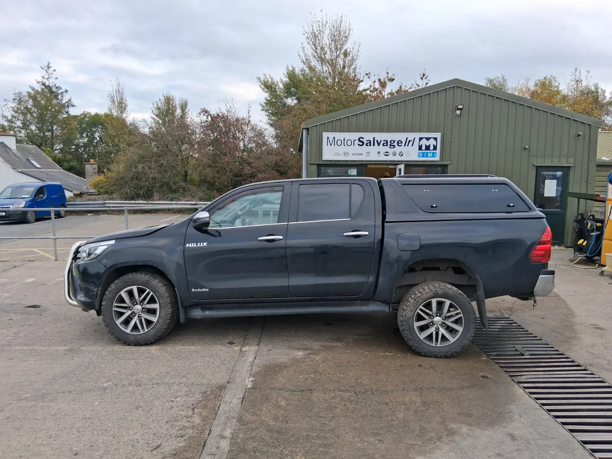 2018 TOYOTA HILUX 2.4      (for parts only ) - Image 2