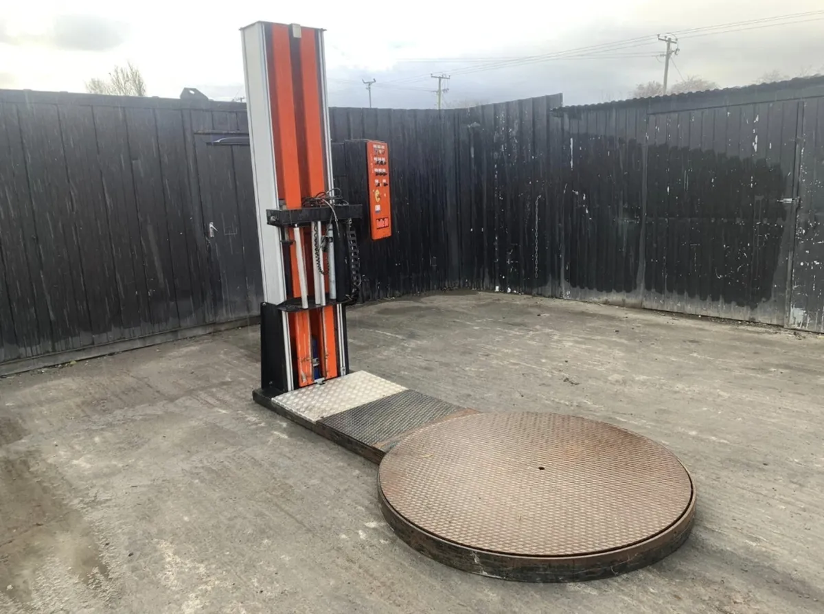 Haloila Rolle 80 Pallet Stretch Wrapper - Image 1