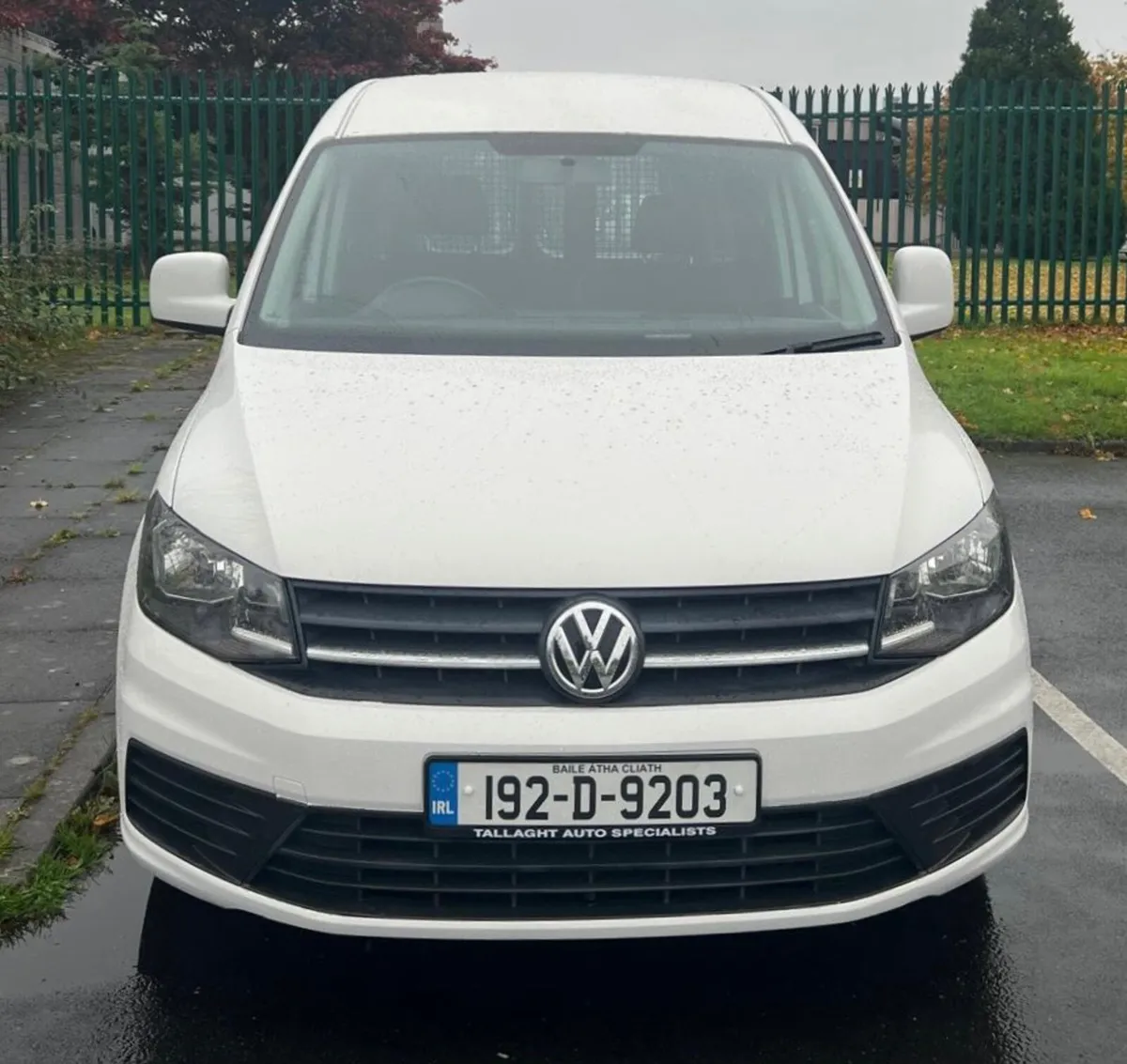 192 Volkswagen Caddy 102Bhp Maxi - Image 2
