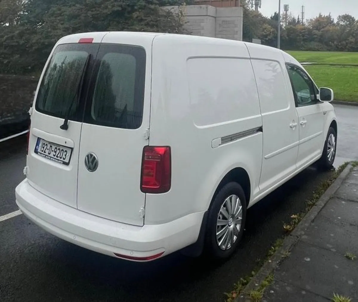 192 Volkswagen Caddy 102Bhp Maxi - Image 4
