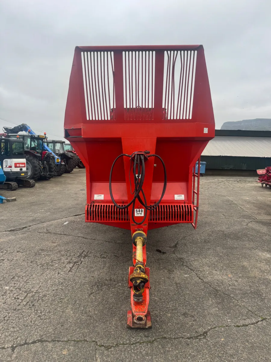 Ktwo Duo 1200 MK5 Rear Discharge Spreader - Image 2