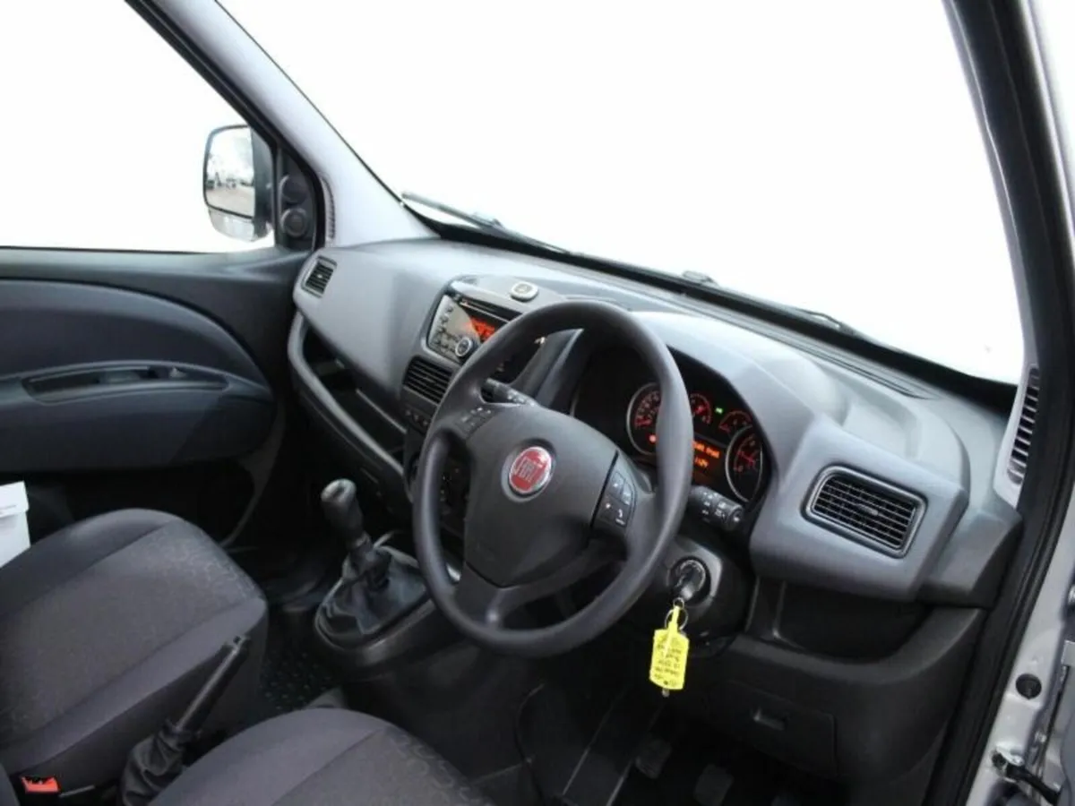 Fiat Doblo Cargo L1 Diesel Tecnico - Image 3