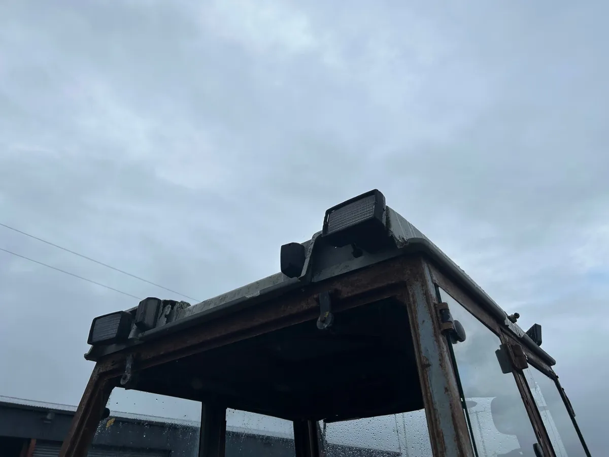Massey Ferguson Roof Top C/W Sunroof - Image 3