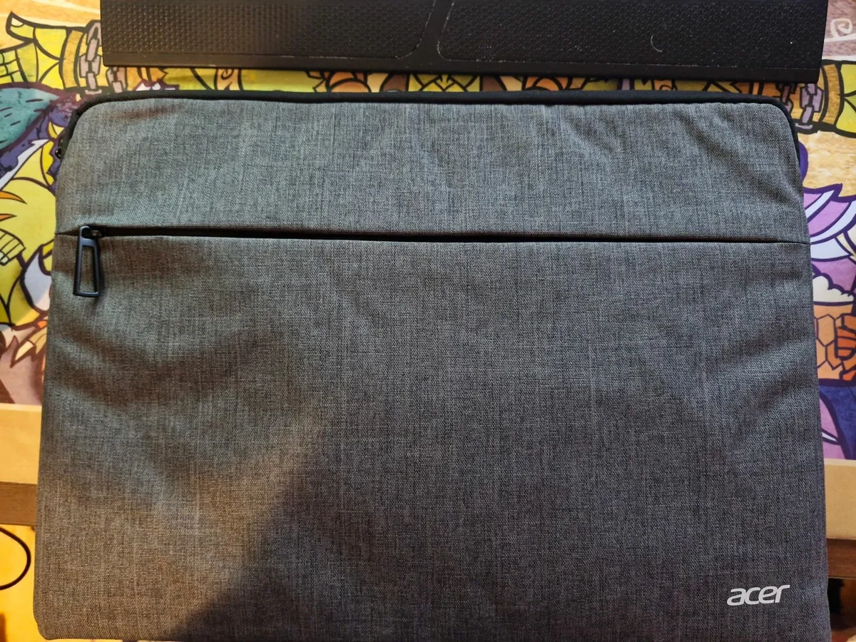 Acer Aspire3 Laptop + Mouse and Carrying Case - Image 4