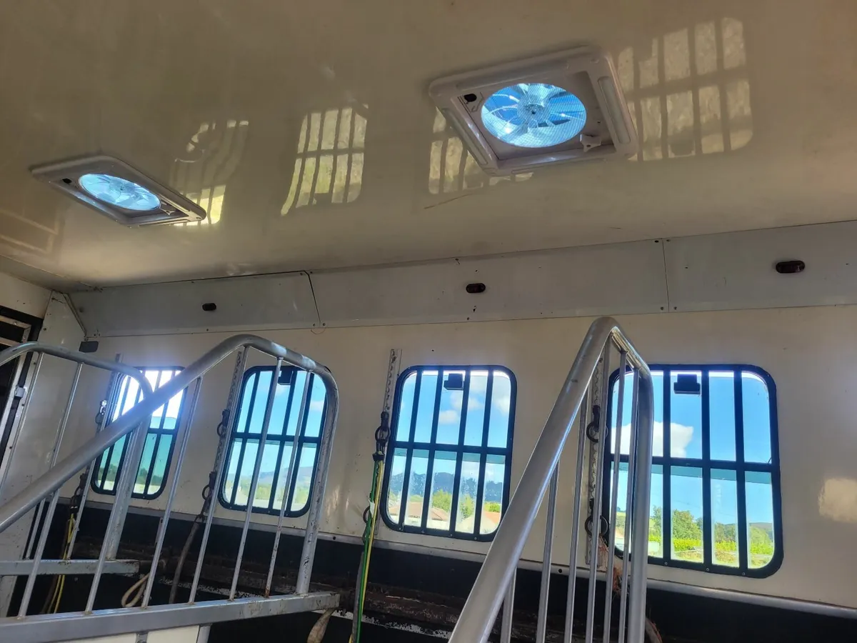 2010 Scania 18t - Image 4