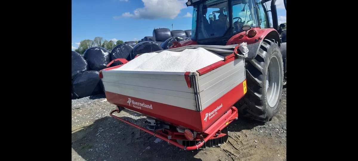 Fertiliser spreader - Image 3