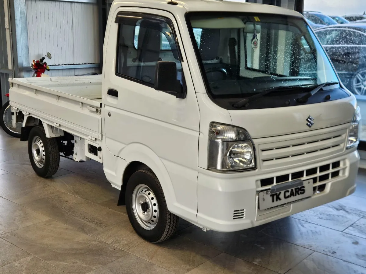 18 SUZUKI CARRY PETROL FLATBED - Image 1