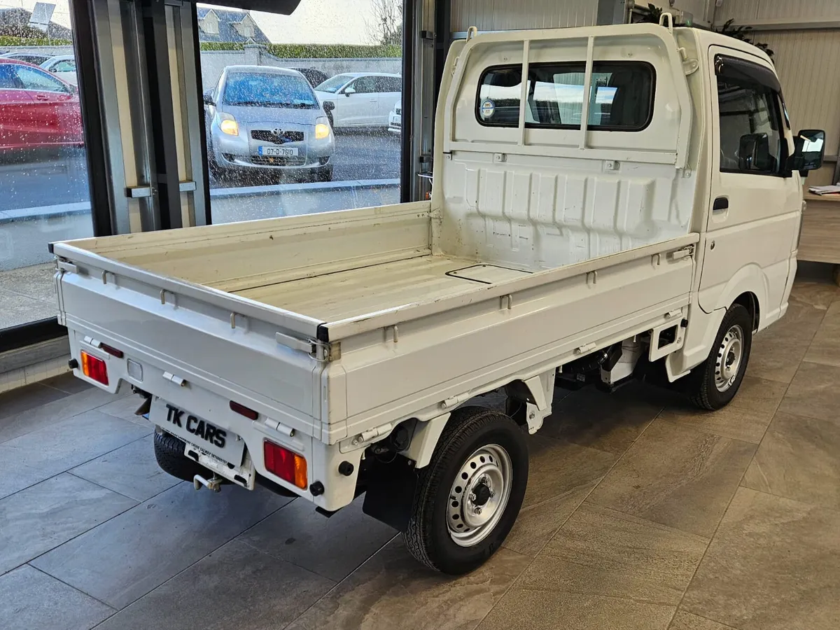 18 SUZUKI CARRY PETROL FLATBED - Image 3