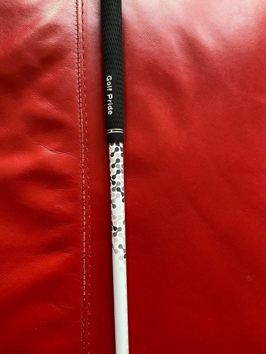 Taylormade 3 Wood Shaft Fujikura Atmos Tour - Image 1