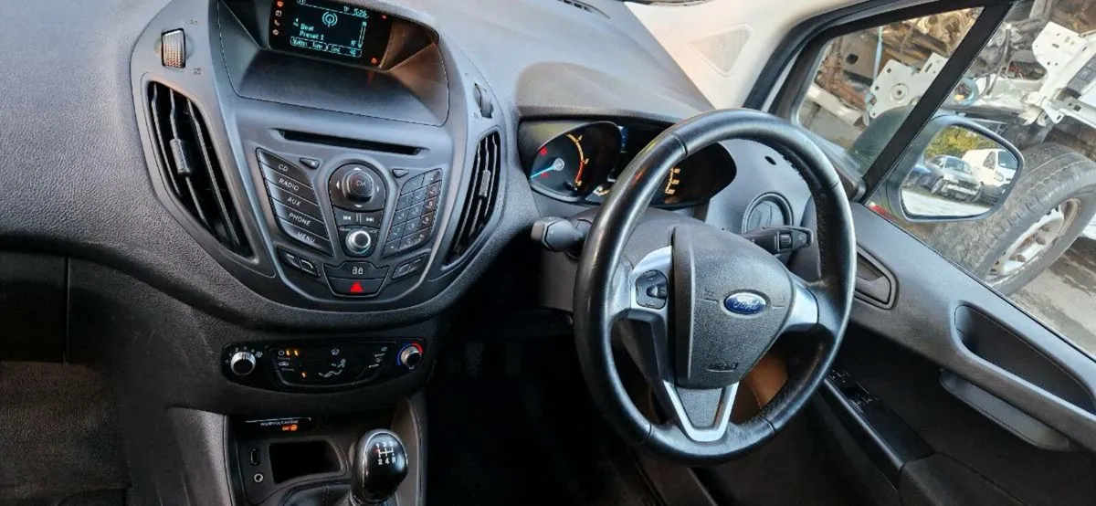 Transit Courier Connect - Image 4