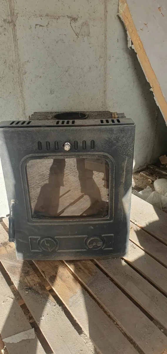 Solid Fuel Back Boiler Inset Stove - Image 1