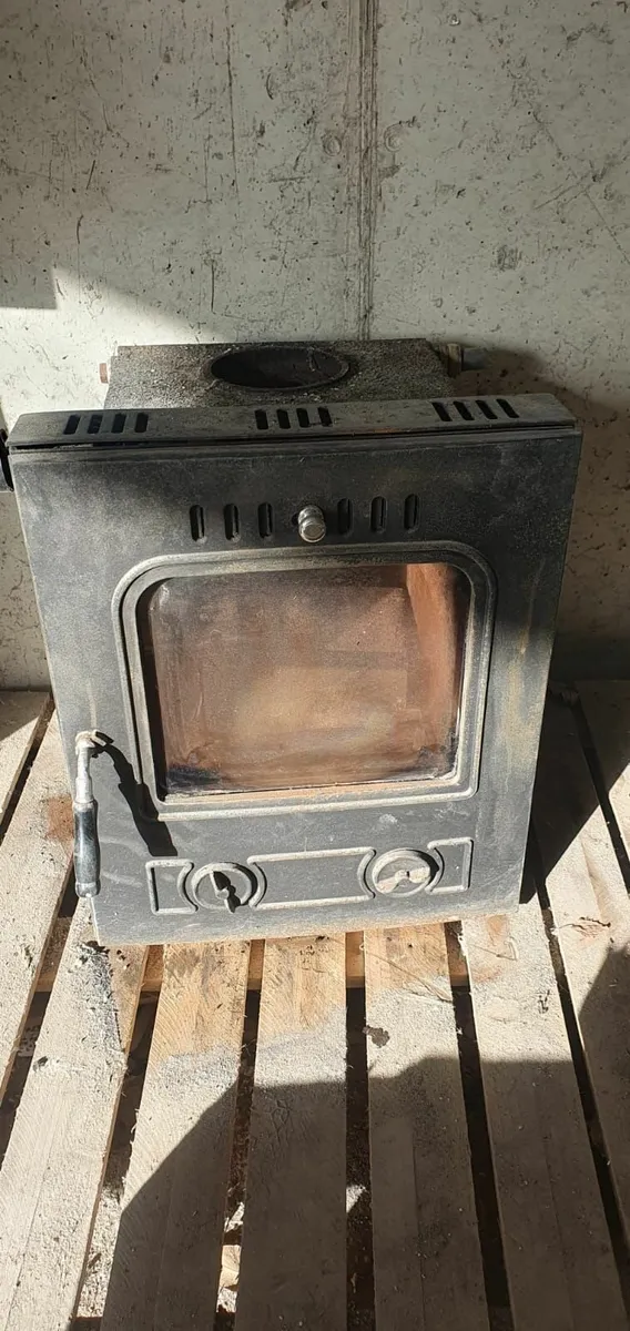 Solid Fuel Back Boiler Inset Stove - Image 2