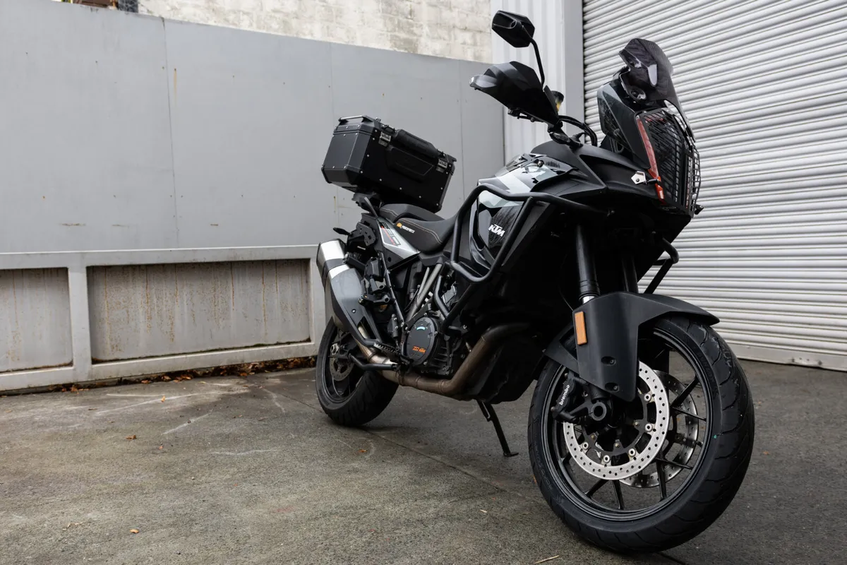 KTM 1290 Super Adventure S 2019 - Image 2