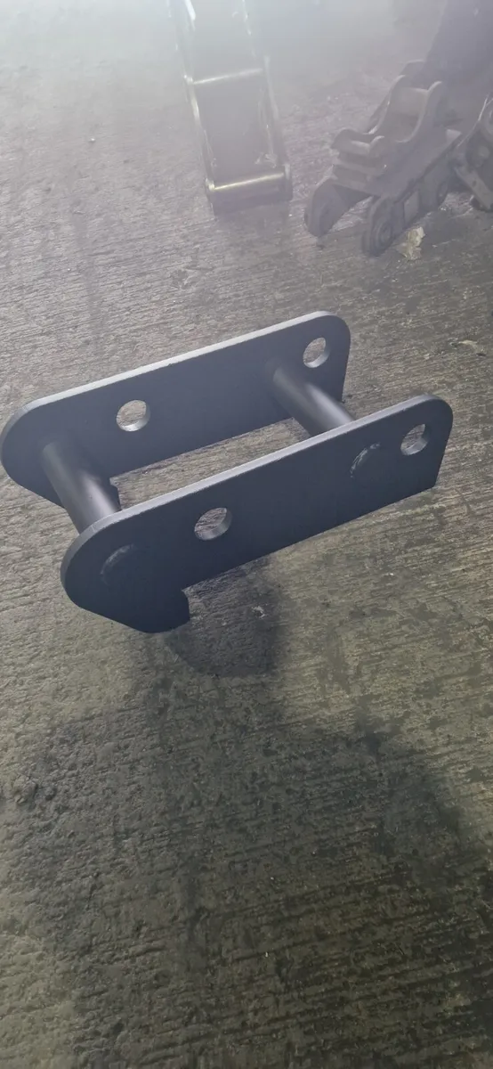 Linkage to suit 20 ton machine - Image 1