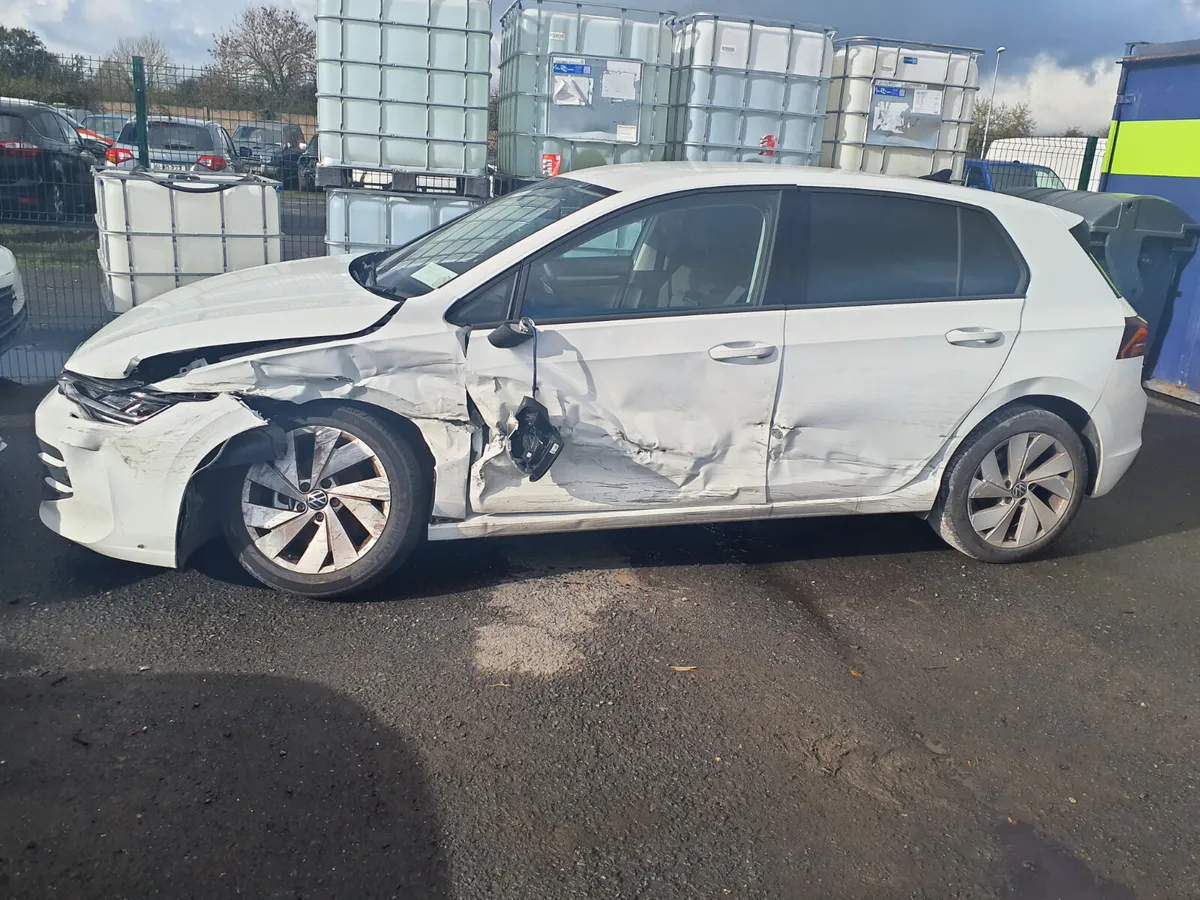 2024 VW GOLF VAN only 9,100 kms - Image 2