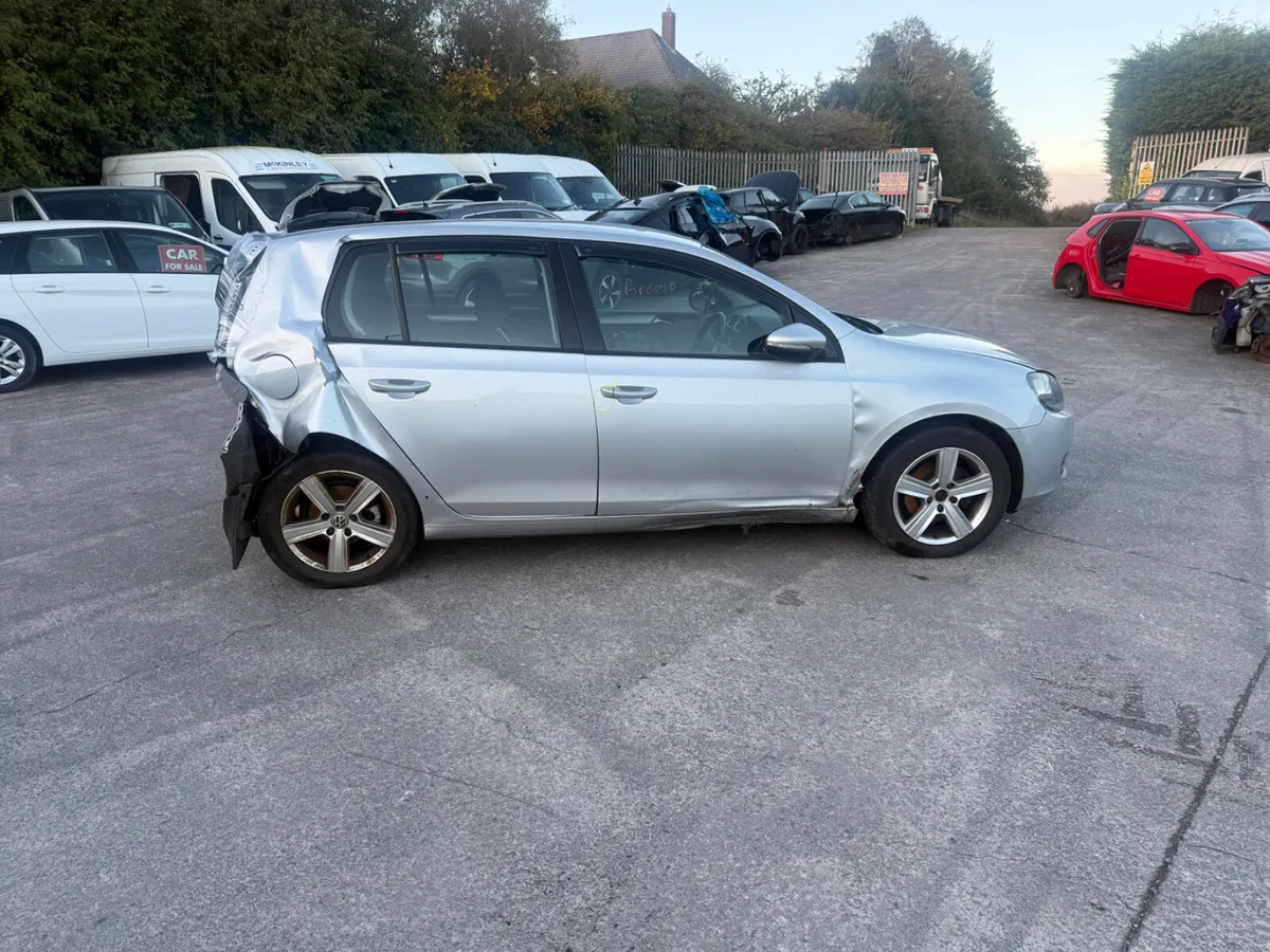 2010 VW Golf 1.6 TDI - Image 4