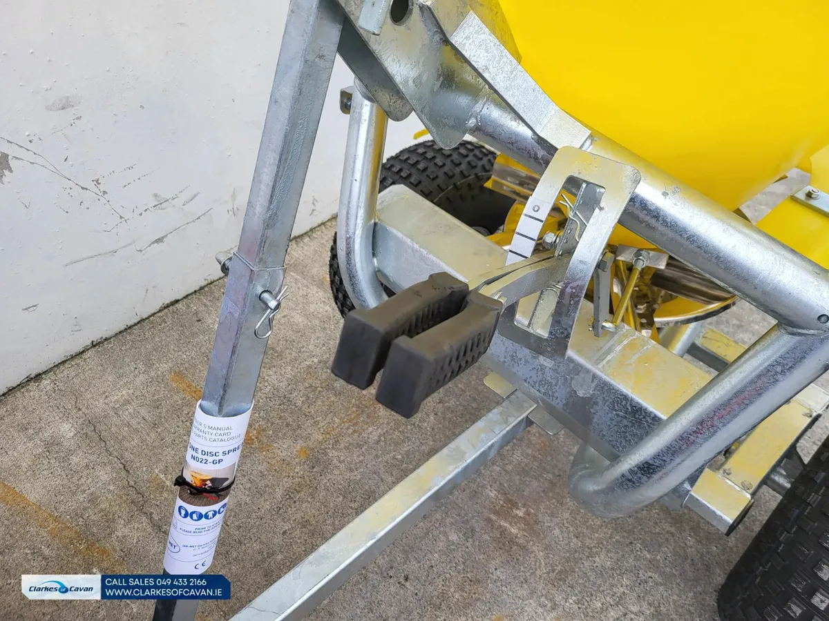 New Jarmet Salt Spreader - Image 3