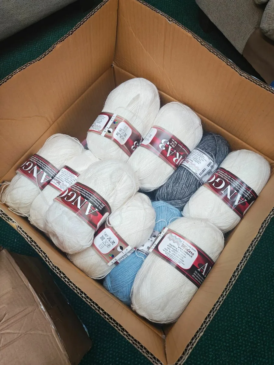 MASSIVE WOOL STOCK CLEARANCE (open to offers) - Image 4