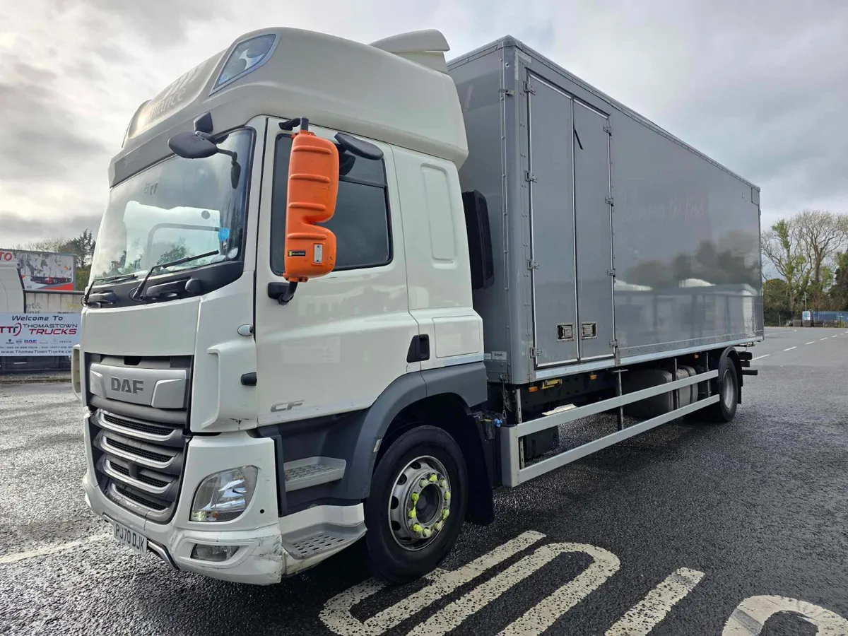2020 Daf CF370 high sleepercab 4x2 with 25.5ft grp - Image 3