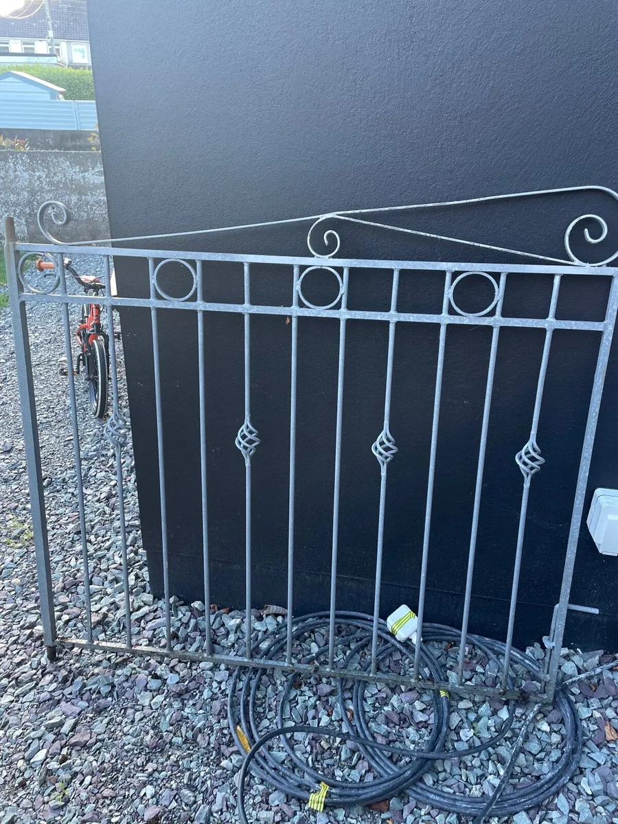 Pair galvanised entrance gates - Image 2