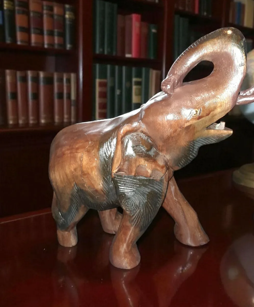 Large wooden elephant statue - Image 2