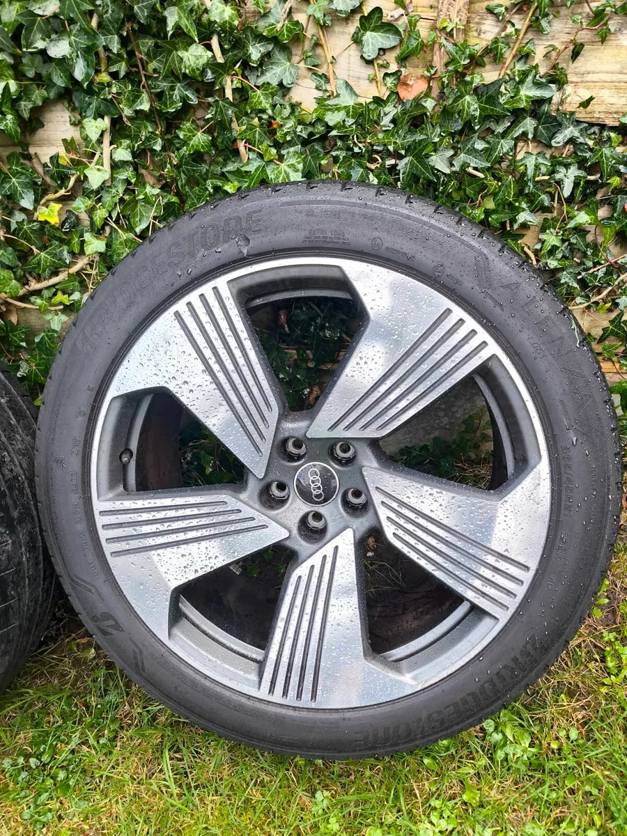 Audi E TRON Genuine wheels 265/45/21 good tyres!! - Image 3
