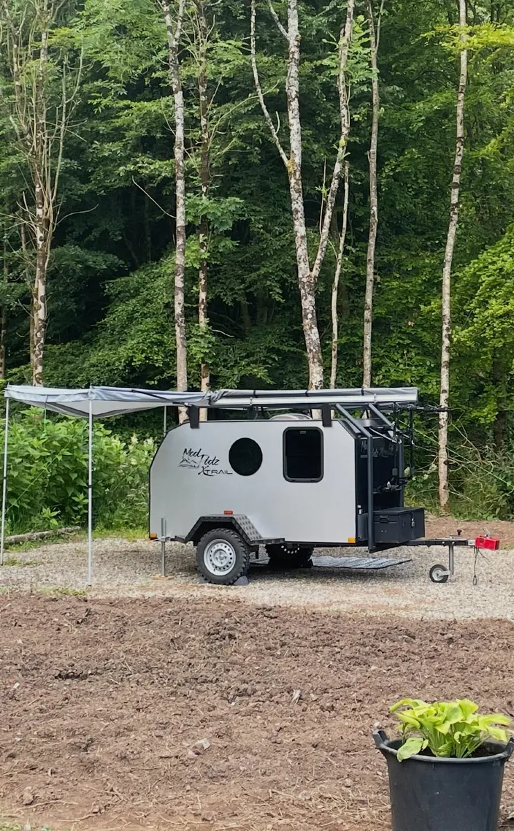 Immaculate factory built Teardrop Caravan, - Image 3