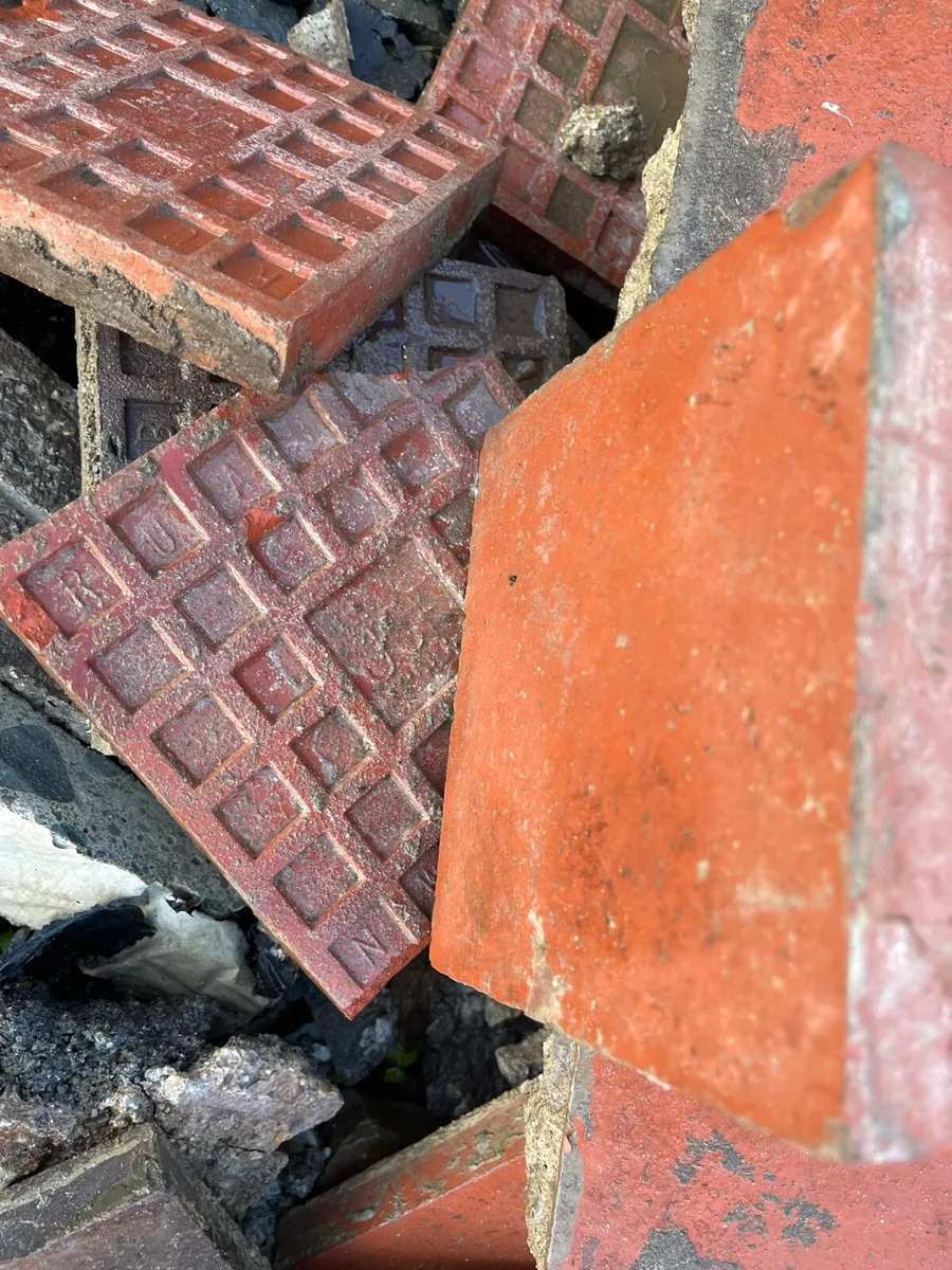 Quarry tiles and old slate and capping - Image 3