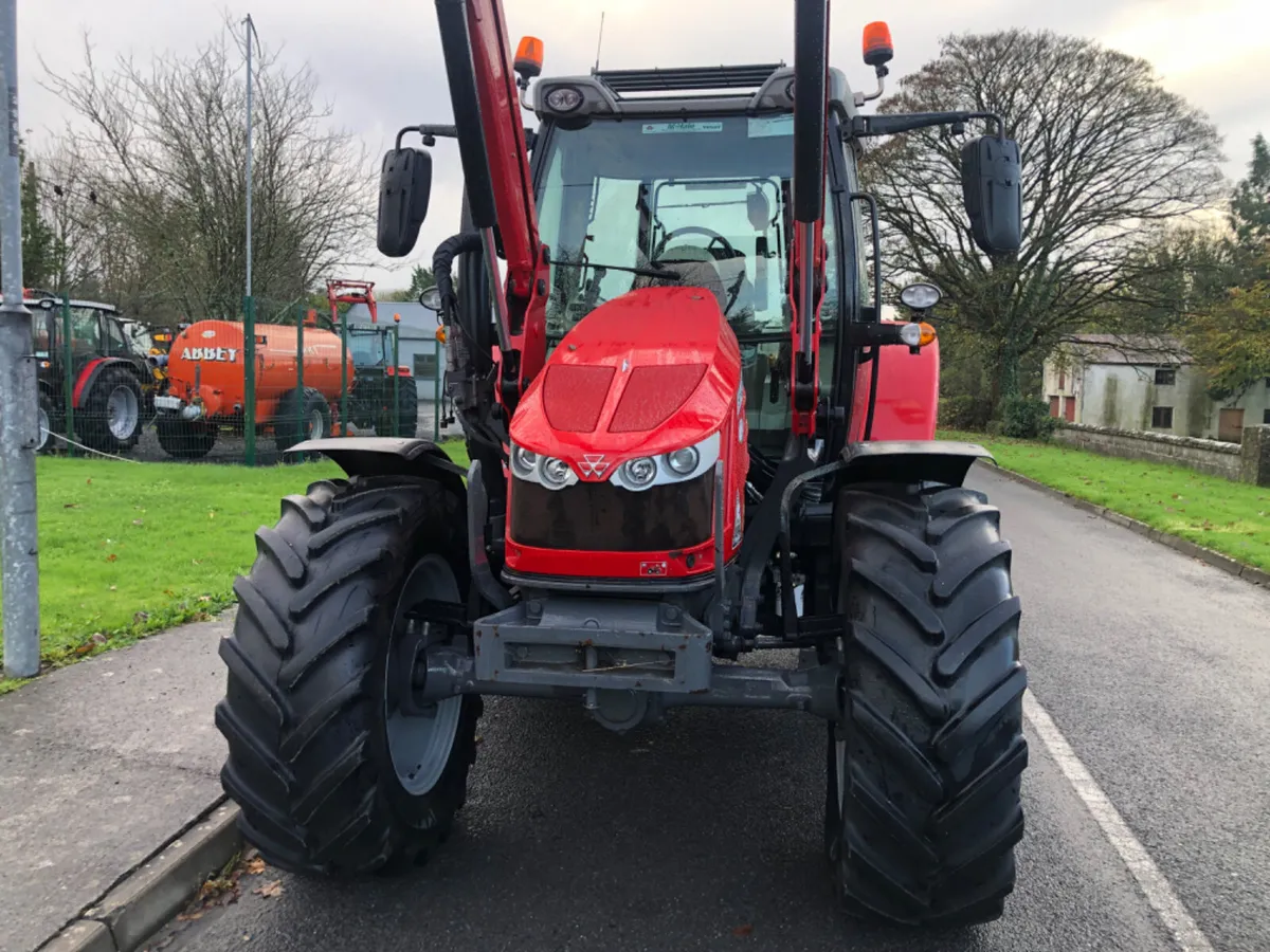 Massey Ferguson 5712S - Image 2