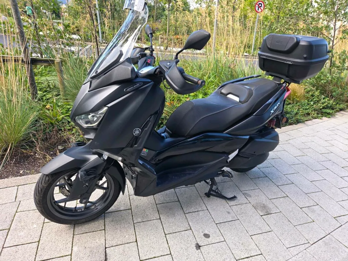 Yamaha xmax 300 Ironmax limited edition - Image 2