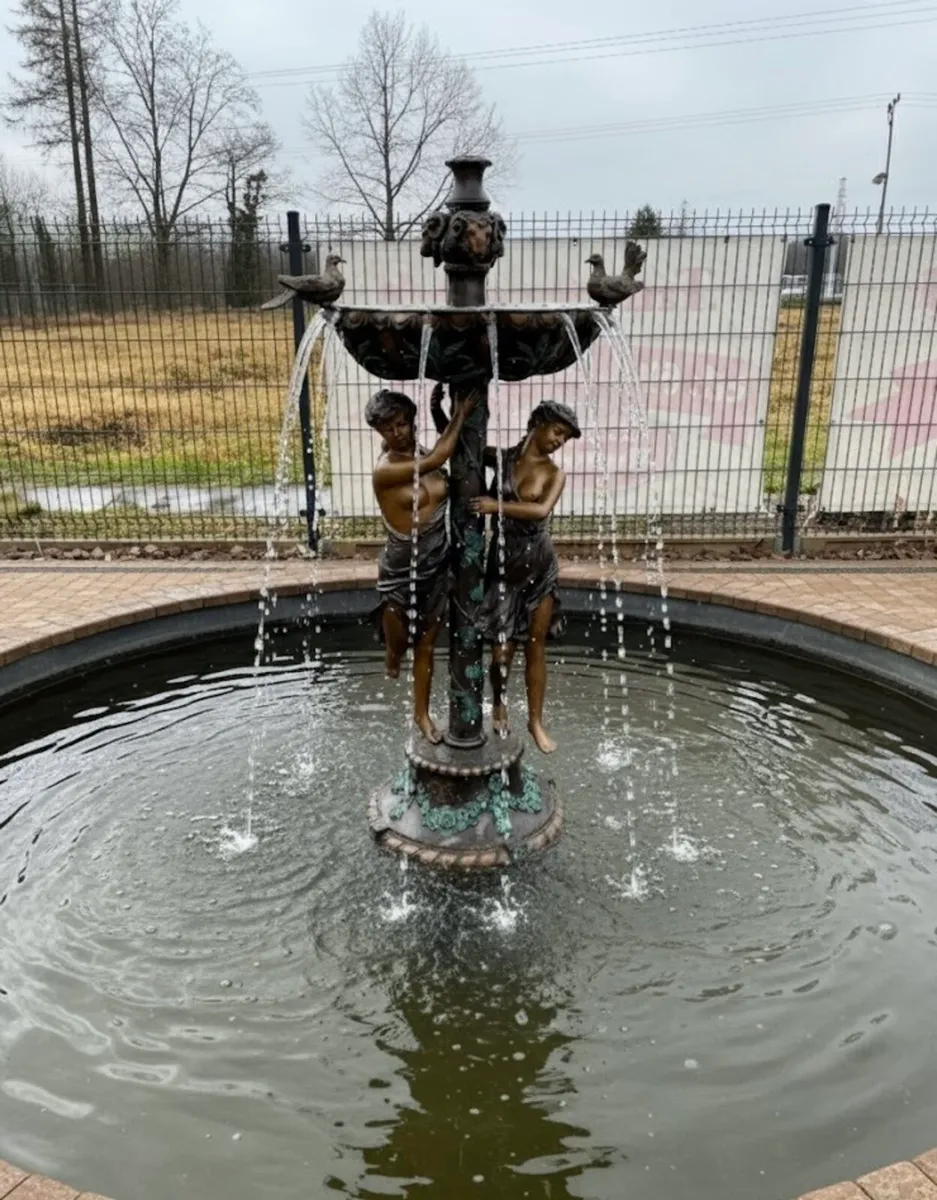 Bronze goddess fountain - Image 4