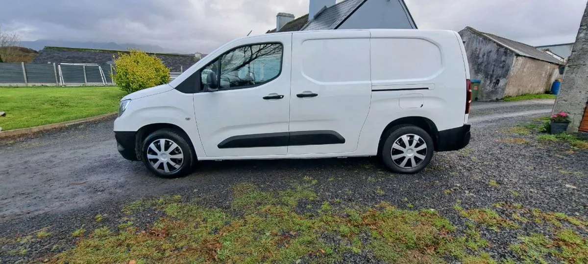 VAUXHALL COMBO €8000 plus vat - Image 4