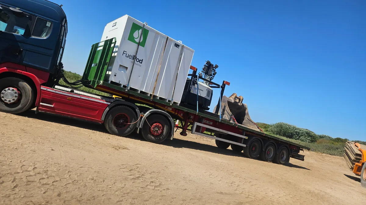 10,000ltr fuel tank hire - Image 1