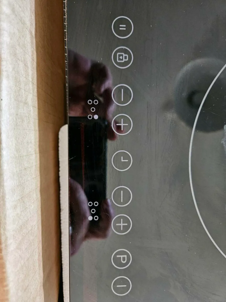 Nordmende HCI90FL 900mm 5 zone Induction Hob - Image 4