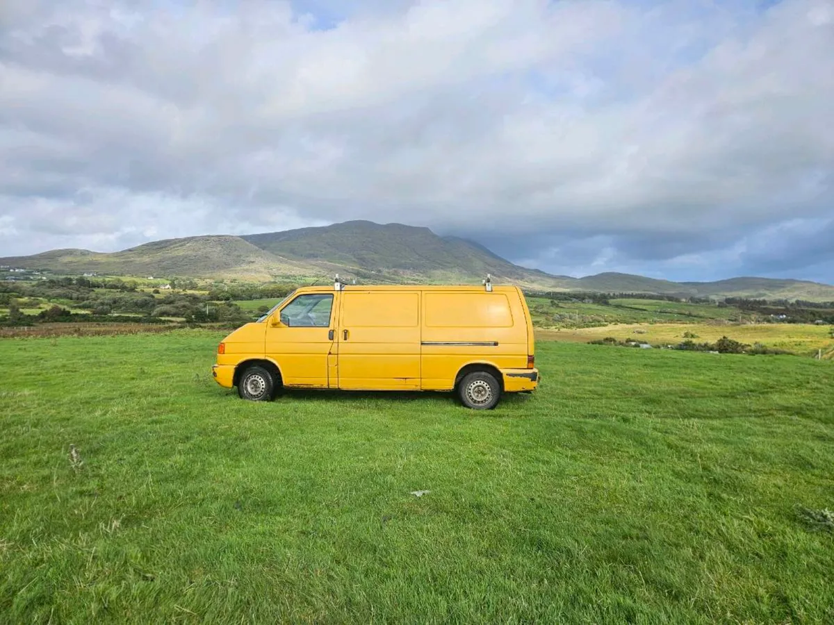 V.W. T4 transporter  syncro 4x4 2.5 - Image 3