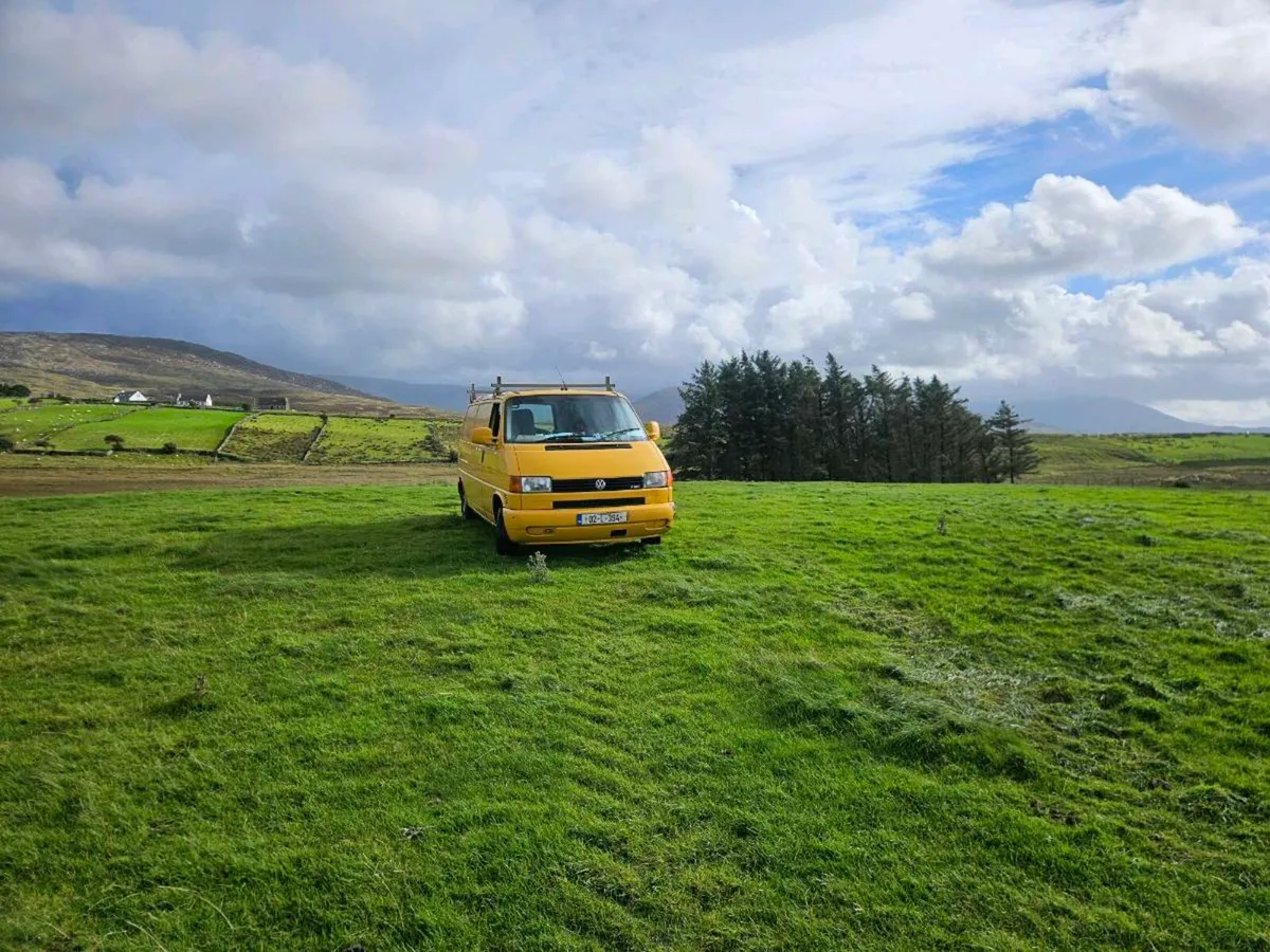 V.W. T4 transporter  syncro 4x4 2.5 - Image 4