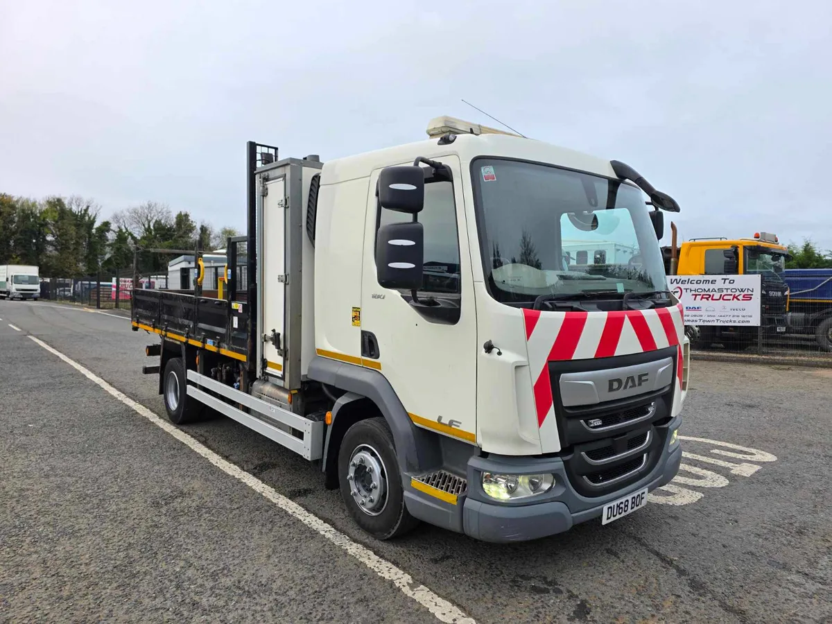 2018 Daf LF 180 4x2 10 ton gross tipper - Image 1