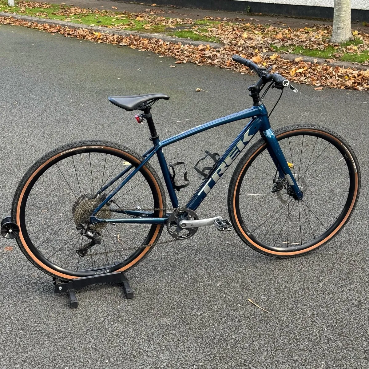 TREK Domane AL 2 49cm loads of upgrades - Image 2