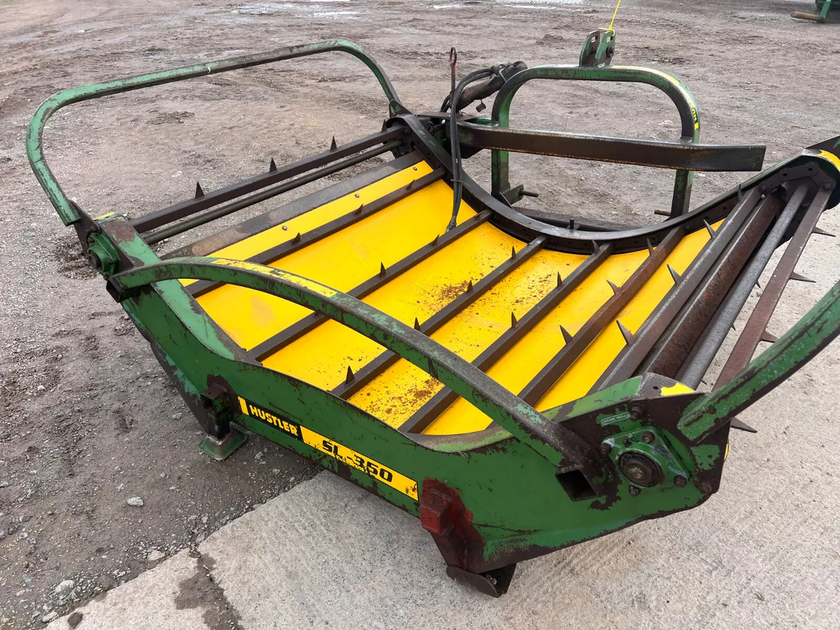 Hustler SL350 Bale Unroller - Image 1