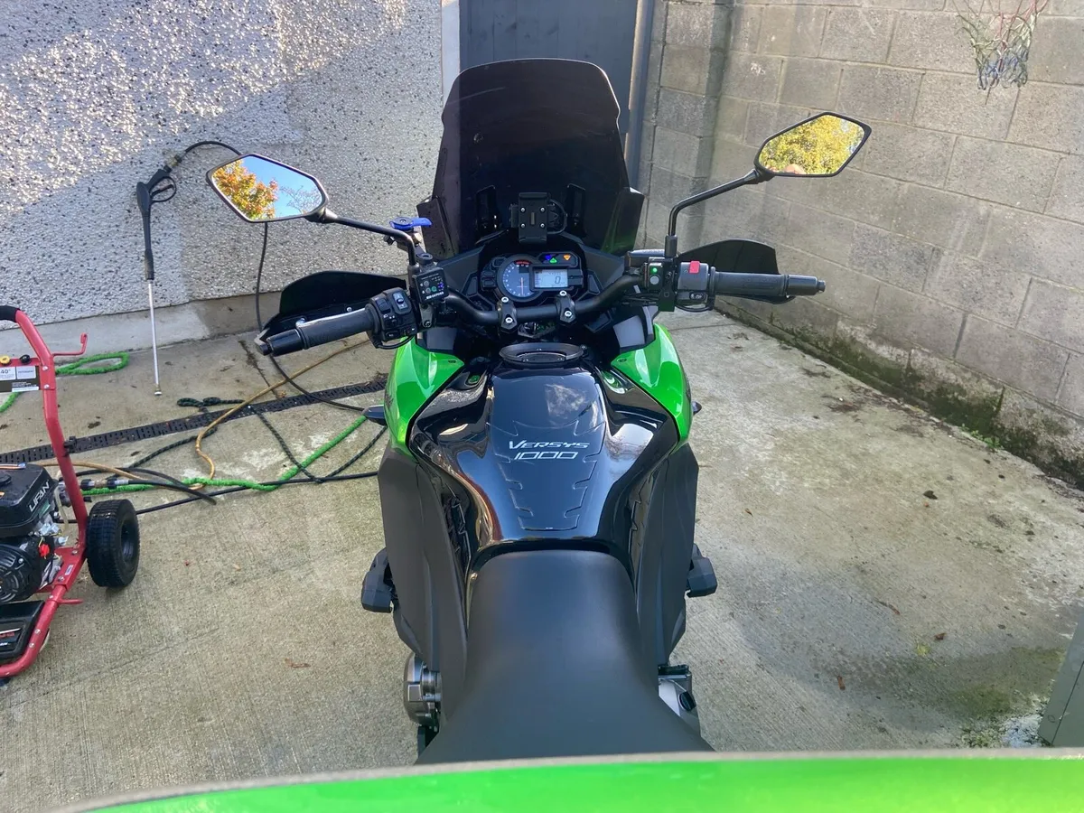 Kawasaki Versys 1000 GT - Image 2