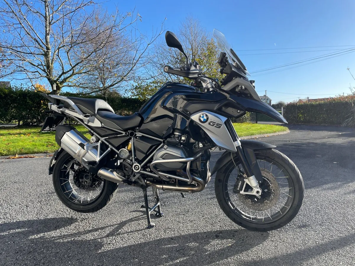 BMW R1200GS Triple Black - Image 2