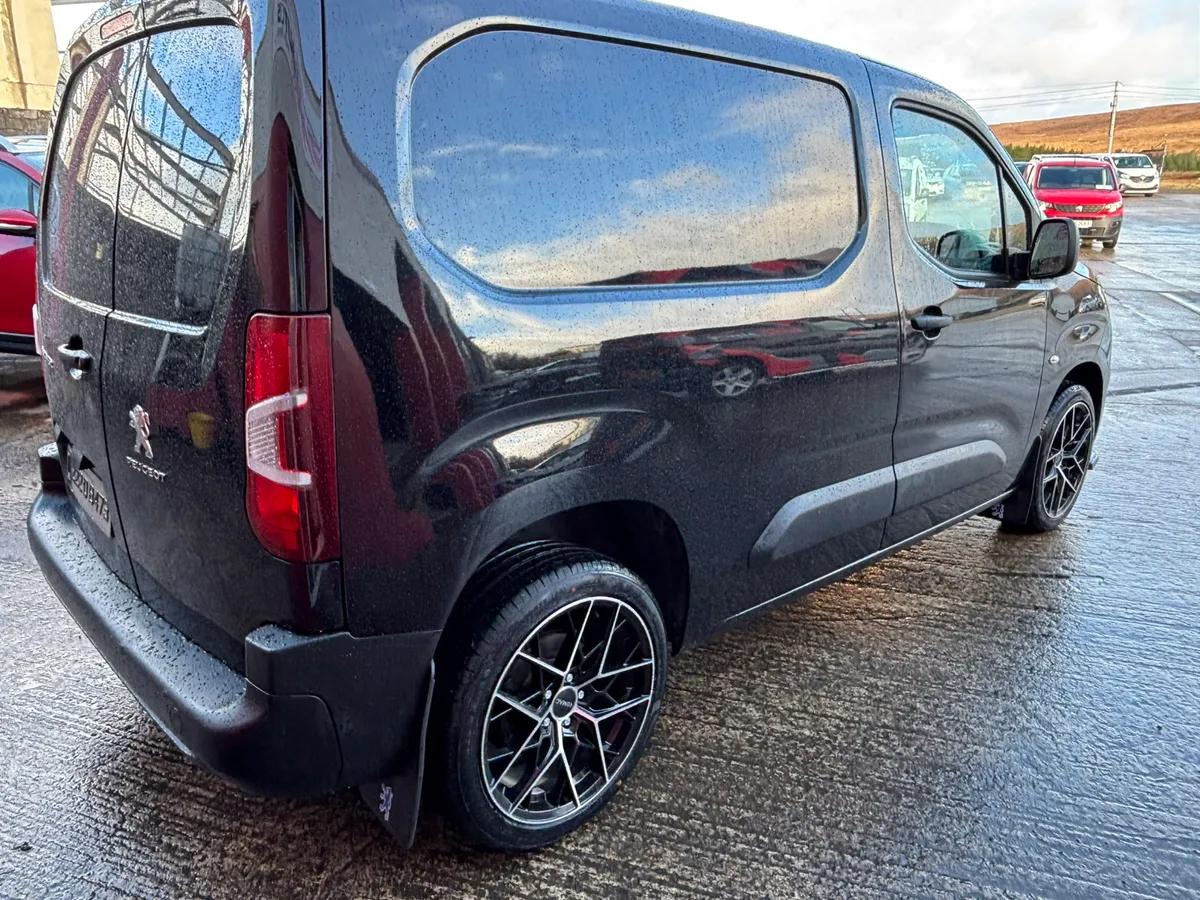 2022 PEUGEOT PARTHER FREE DELIVERY WARRANTY - Image 4