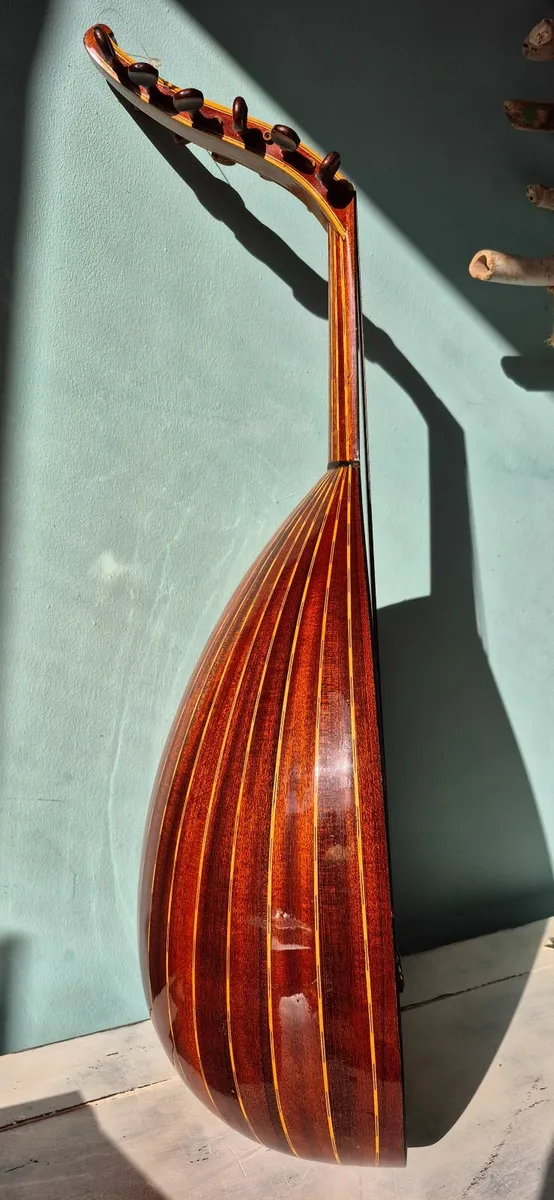 Beautiful Arabic Oud (Lute) with Hard Case - Image 2