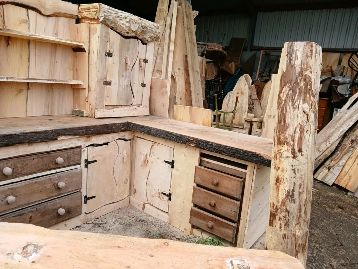 Kitchen cupboards - Image 2
