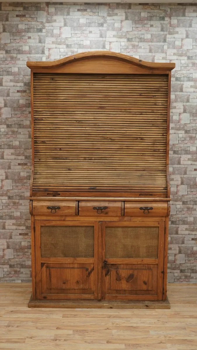 High-Quality Mexican Rustic Pine Cantina Bar Cabin - Image 1