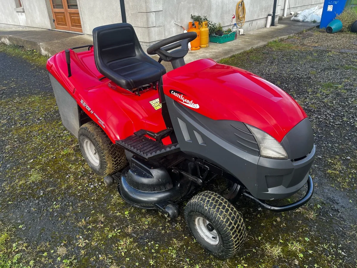 Castelgarden Ride on lawnmower - Image 1