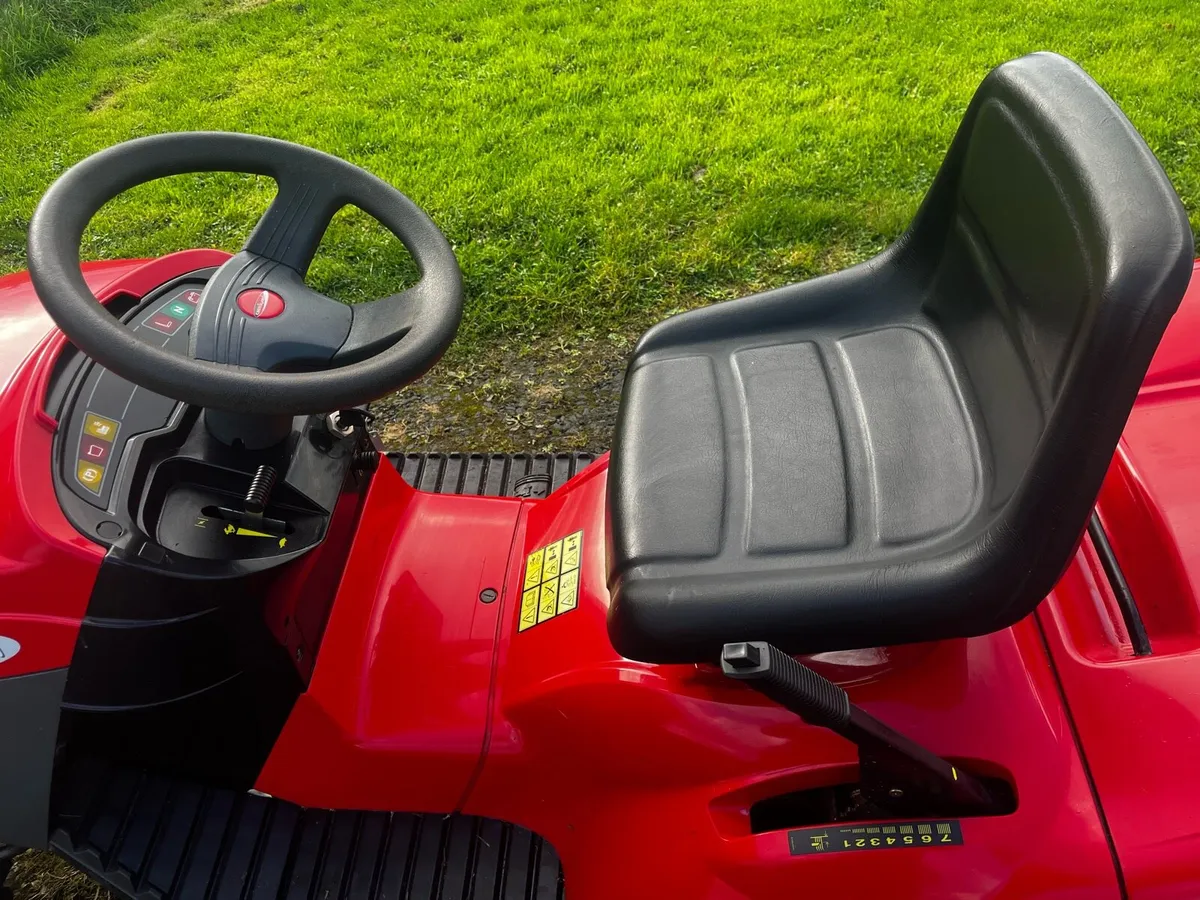 Castelgarden Ride on lawnmower - Image 3